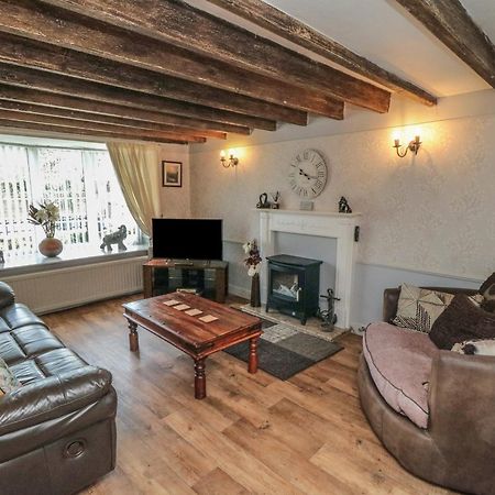 11A High Street Villa Scarborough Bagian luar foto