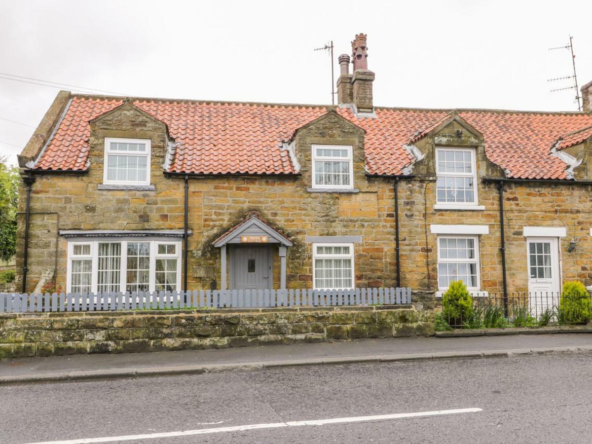11A High Street Villa Scarborough Bagian luar foto