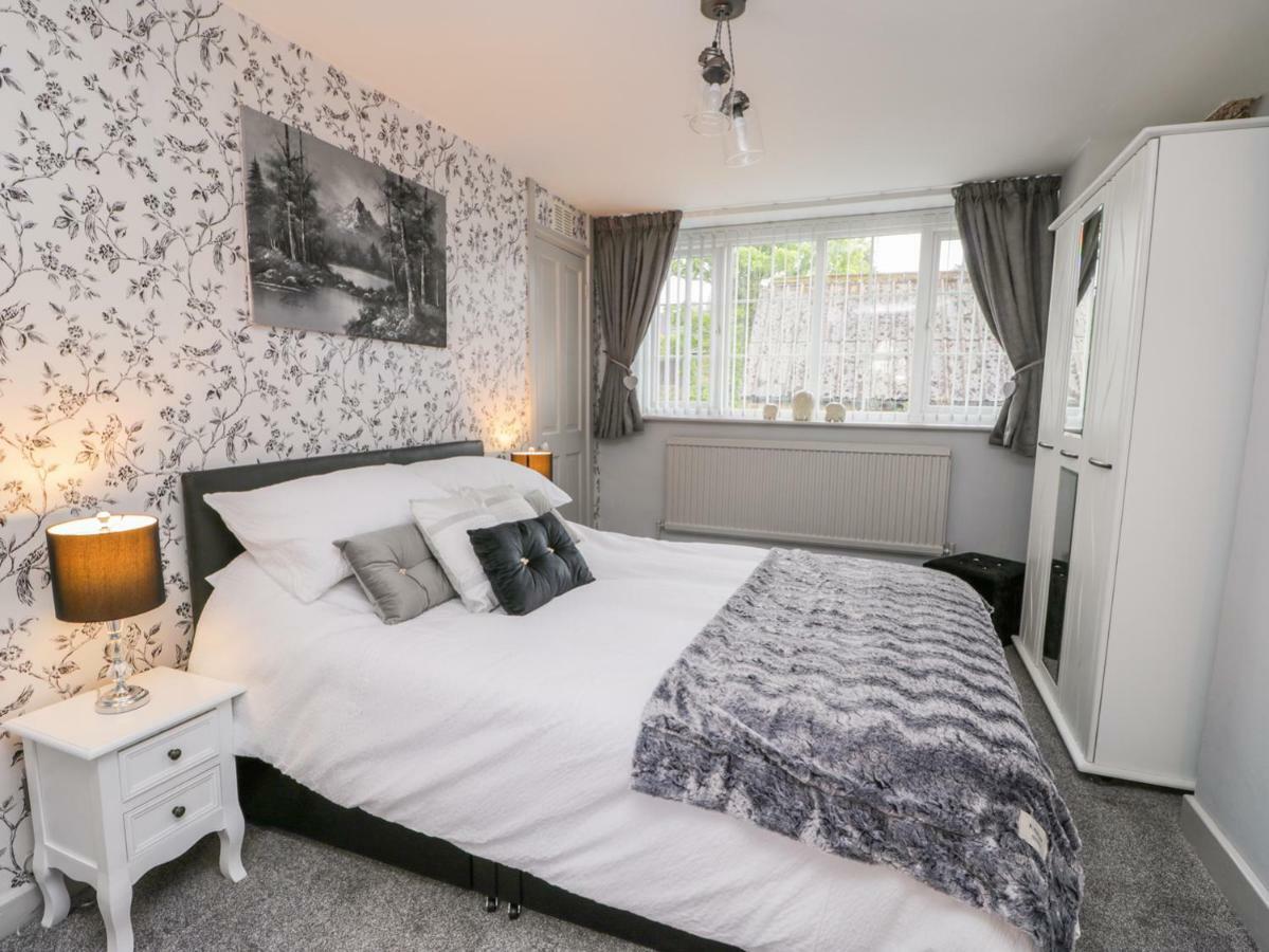 11A High Street Villa Scarborough Bagian luar foto