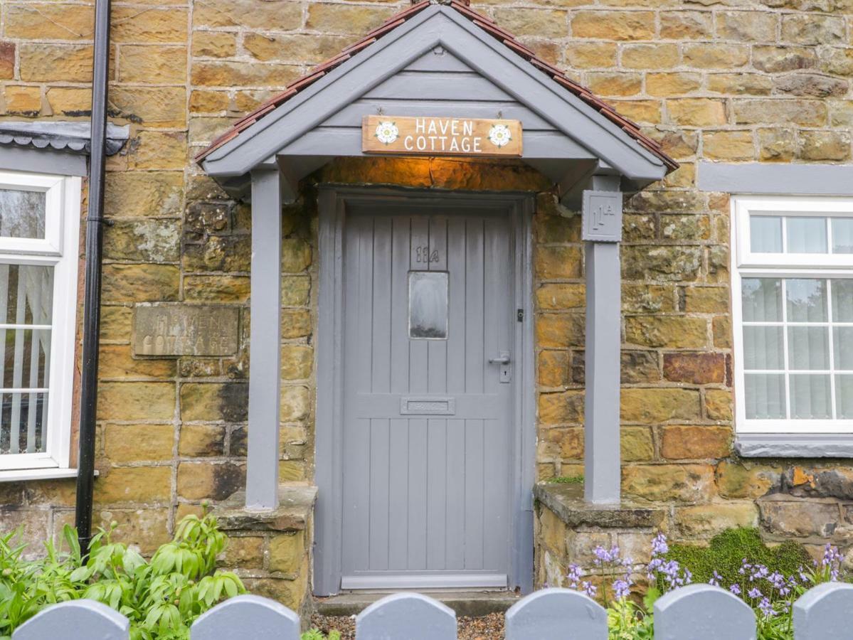 11A High Street Villa Scarborough Bagian luar foto